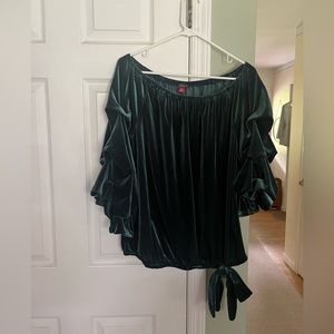 Vince Camuto women’s velour shirt